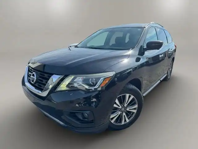2017 Nissan Pathfinder SL 2WD's photo