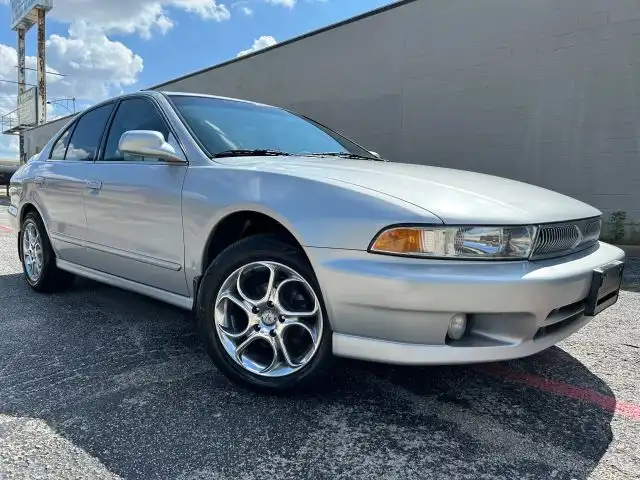 2001 Mitsubishi Galant ES's photo