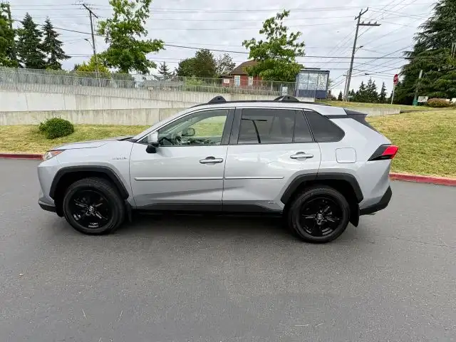 2019 Toyota RAV4 Hybrid XLE AWD's photo