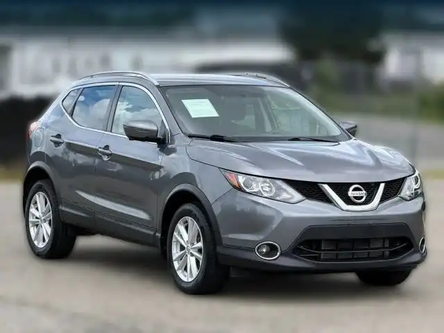 2017 Nissan Rogue Sport SV AWD's photo