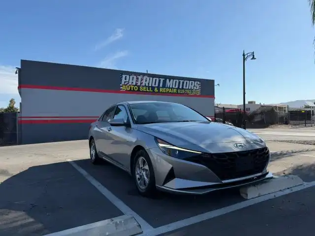 2021 Hyundai Elantra 2.0 SE IVT SULEV's photo
