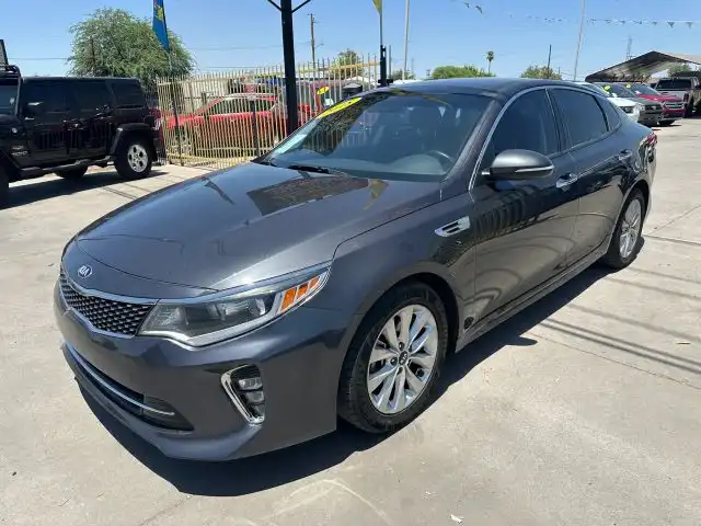 2018 Kia Optima S AT's photo