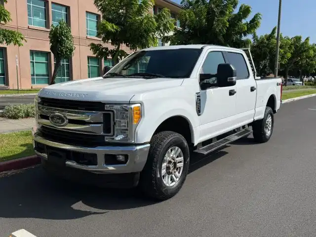 2017 Ford F-250 XLT 4x4 Crew Cab 8' Box's photo