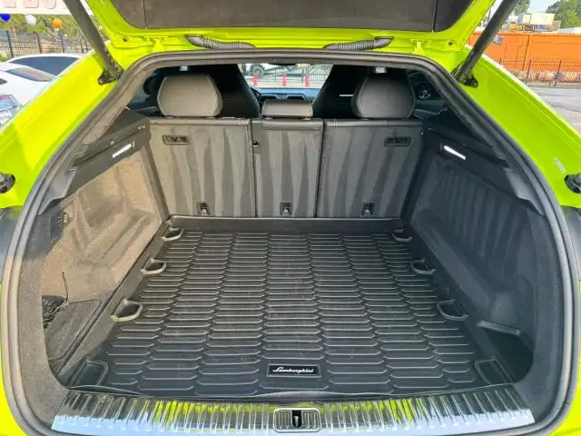 2022 Lamborghini Urus 4.0 V8's photo