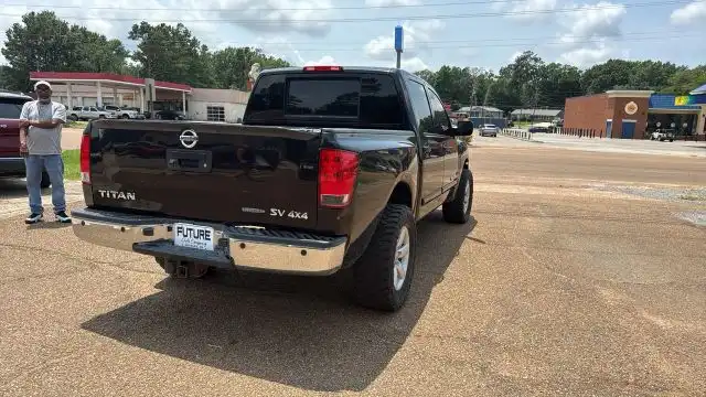 2013 Nissan Titan SV 4X4 Crew Cab SWB's photo