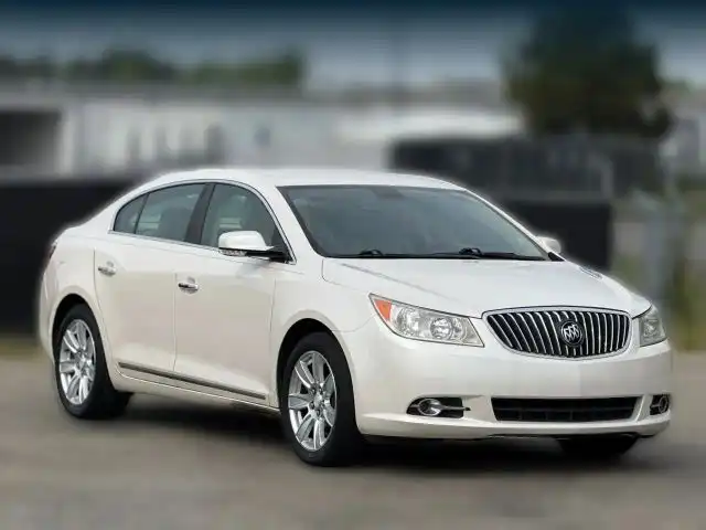2013 Buick LaCrosse's photo