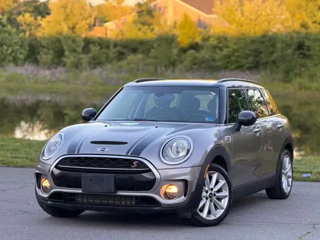 2016 MINI Clubman Cooper S's photo