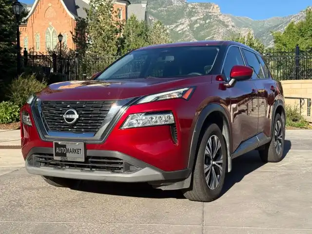 2023 Nissan Rogue SV FWD's photo