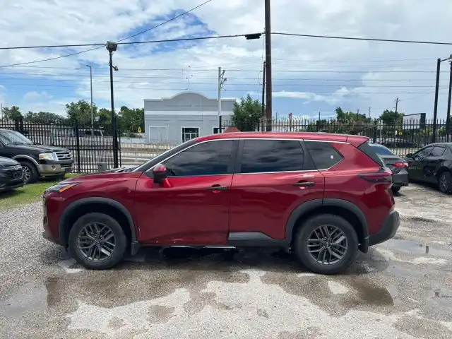 2022 Nissan Rogue S FWD's photo