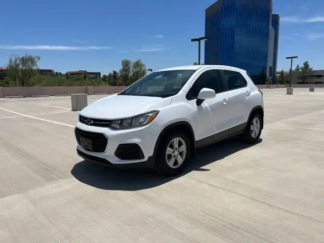 2020 Chevrolet Trax LS's photo