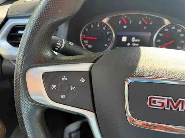 2021 GMC Acadia SLE AWD's photo