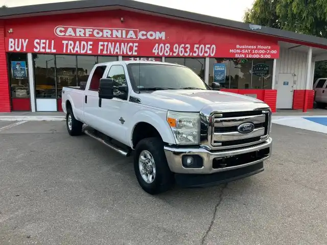2015 Ford F-250 XLT 4x4 Crew Cab 172 in's photo