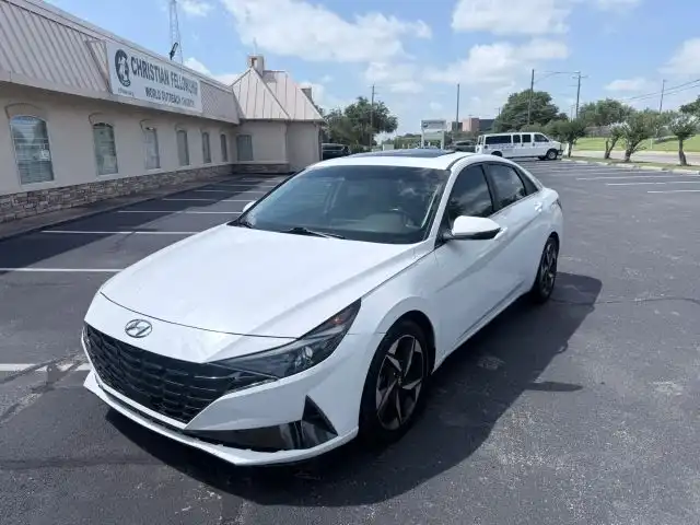 2021 Hyundai Elantra 2.0 Limited IVT's photo