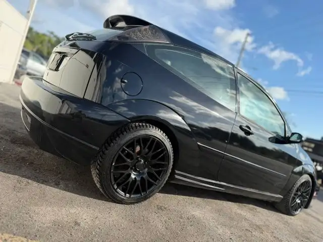 2003 Ford Focus ZX3 SVT's photo