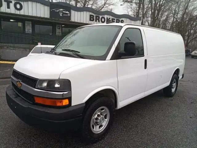2019 Chevrolet Express Work Van HD 2500's photo