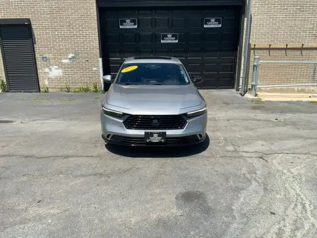 2023 Honda Accord Hybrid Touring's photo