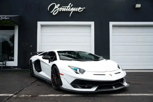 2019 Lamborghini Aventador SVJ Coupe's photo