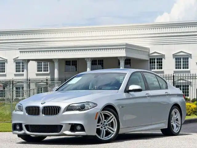 2014 BMW 5 Series 535i Sedan's photo