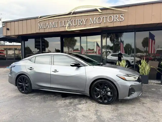 2023 Nissan Maxima SR's photo
