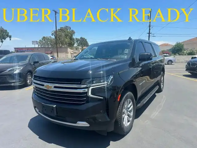 2023 Chevrolet Suburban 2WD 1500 LT's photo