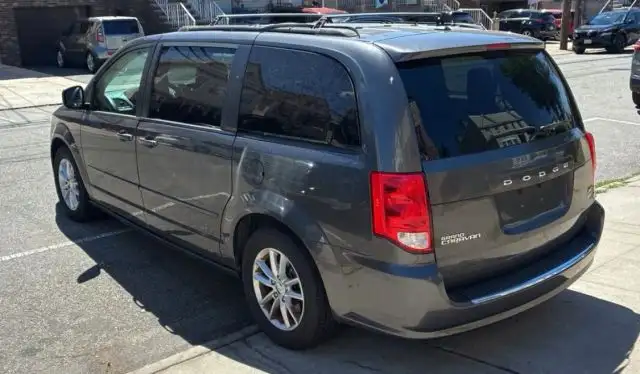 2016 Dodge Grand Caravan SXT's photo