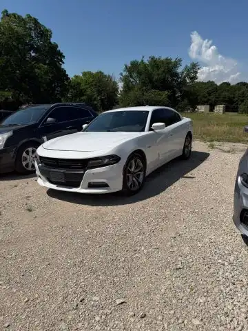 2015 Dodge Charger R/T's photo