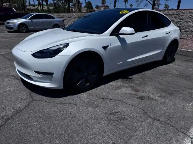 2022 Tesla Model 3 Long Range Dual Motor All-Wheel Drive's photo