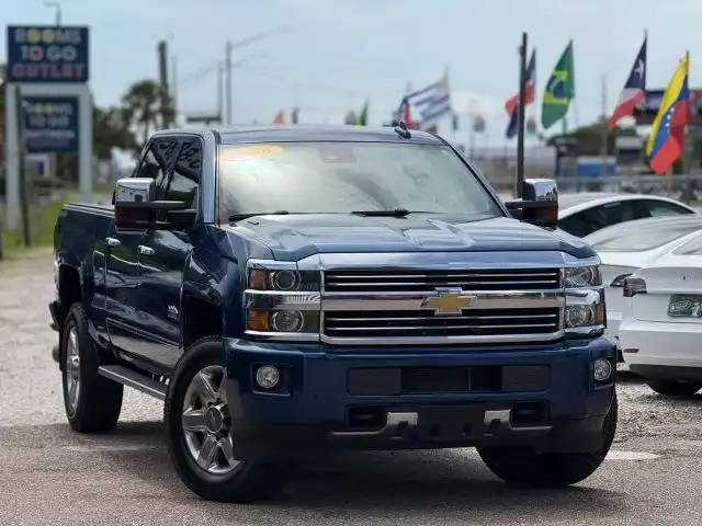 2016 Chevrolet Silverado HD High Country 4WD Crew Cab Standard Box's photo