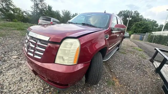 2007 Cadillac Escalade ESV Base's photo