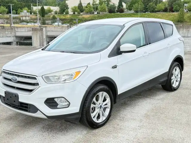 2017 Ford Escape SE 4WD's photo