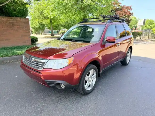 2010 Subaru Forester 2.5X Limited AT's photo