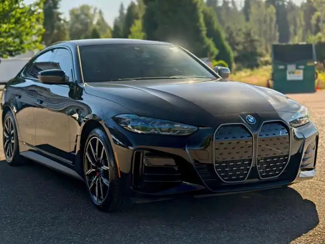 2023 BMW i4 eDrive40's photo