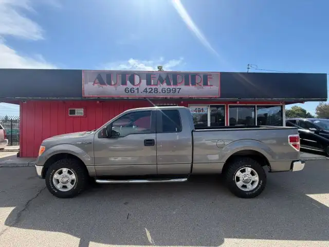 2012 Ford F-150 XLT SuperCab 145-in's photo