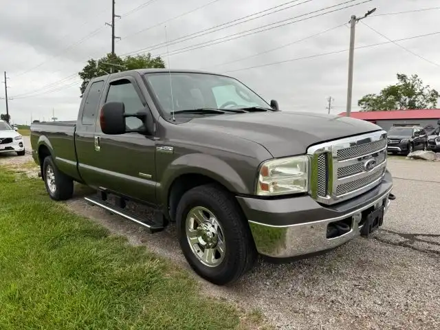 2005 Ford F-350 Lariat SuperCab LWB's photo