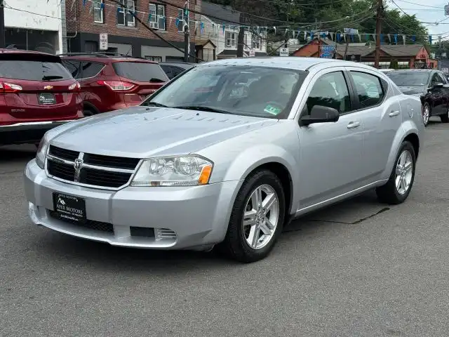 2008 Dodge Avenger SXT's photo