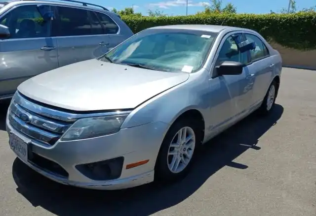 2010 Ford Fusion I-4 S's photo