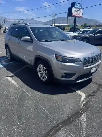2019 Jeep Cherokee Latitude Plus's photo