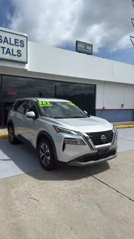 2022 Nissan Rogue SV FWD's photo