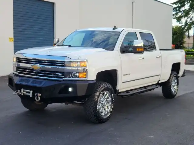 2016 Chevrolet Silverado HD LTZ 4WD Crew Cab Standard Box's photo