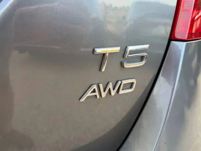2016 Volvo V60 T5 Cross Country AWD's photo