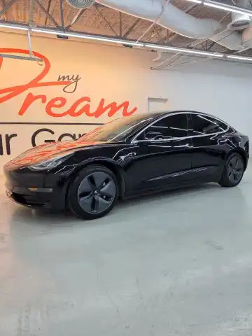2019 Tesla Model 3 Standard Range Plus's photo