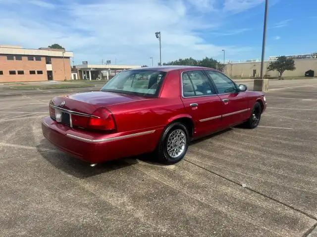 2001 Mercury Grand Marquis GS's photo