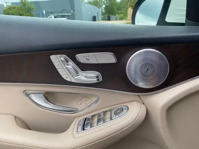 2019 Mercedes-Benz GLC GLC300 4MATIC's photo