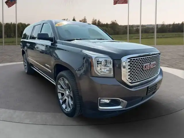 2016 GMC Yukon Denali AWD's photo