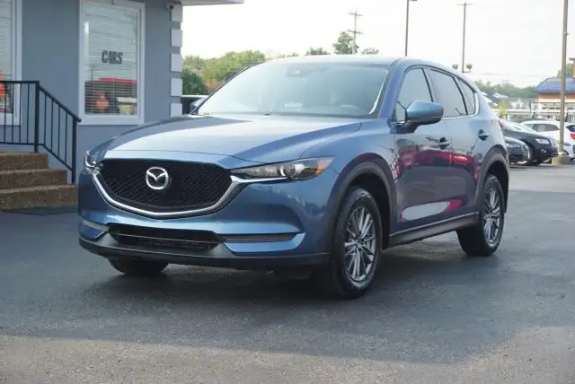 2017 Mazda CX-5 Touring auto's photo