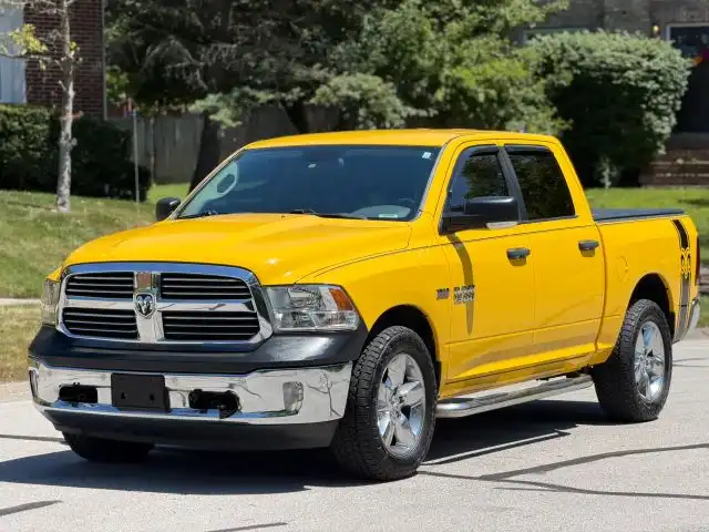 2016 RAM 1500 Big Horn 4x4 Crew Cab 5'7's photo