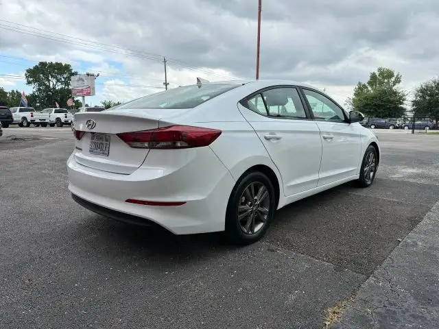 2018 Hyundai Elantra 2.0 SEL A/T SULEZ's photo