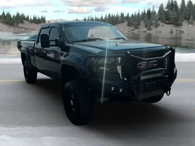 2008 GMC Sierra 4WD Crew Cab 8ft SLT's photo