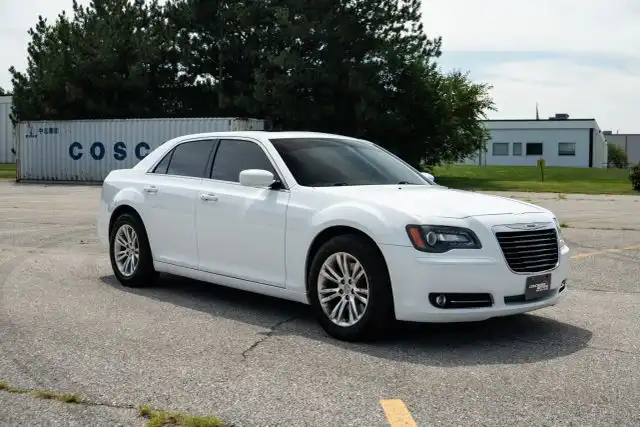 2014 Chrysler 300 S V6 AWD's photo