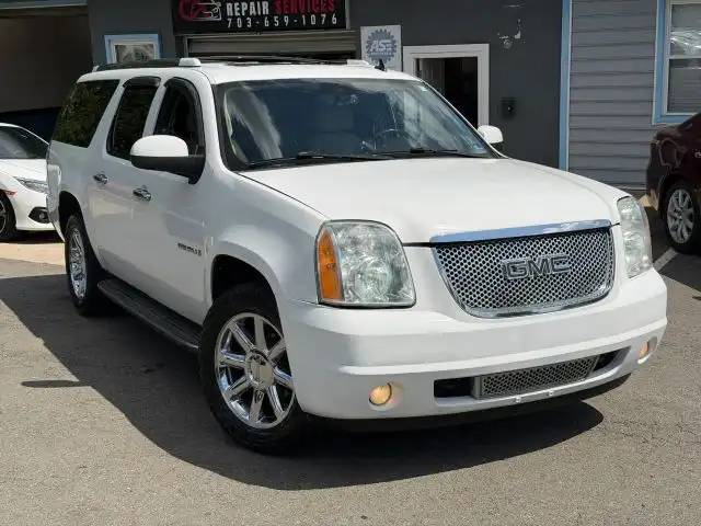2008 GMC Yukon Denali 2WD's photo